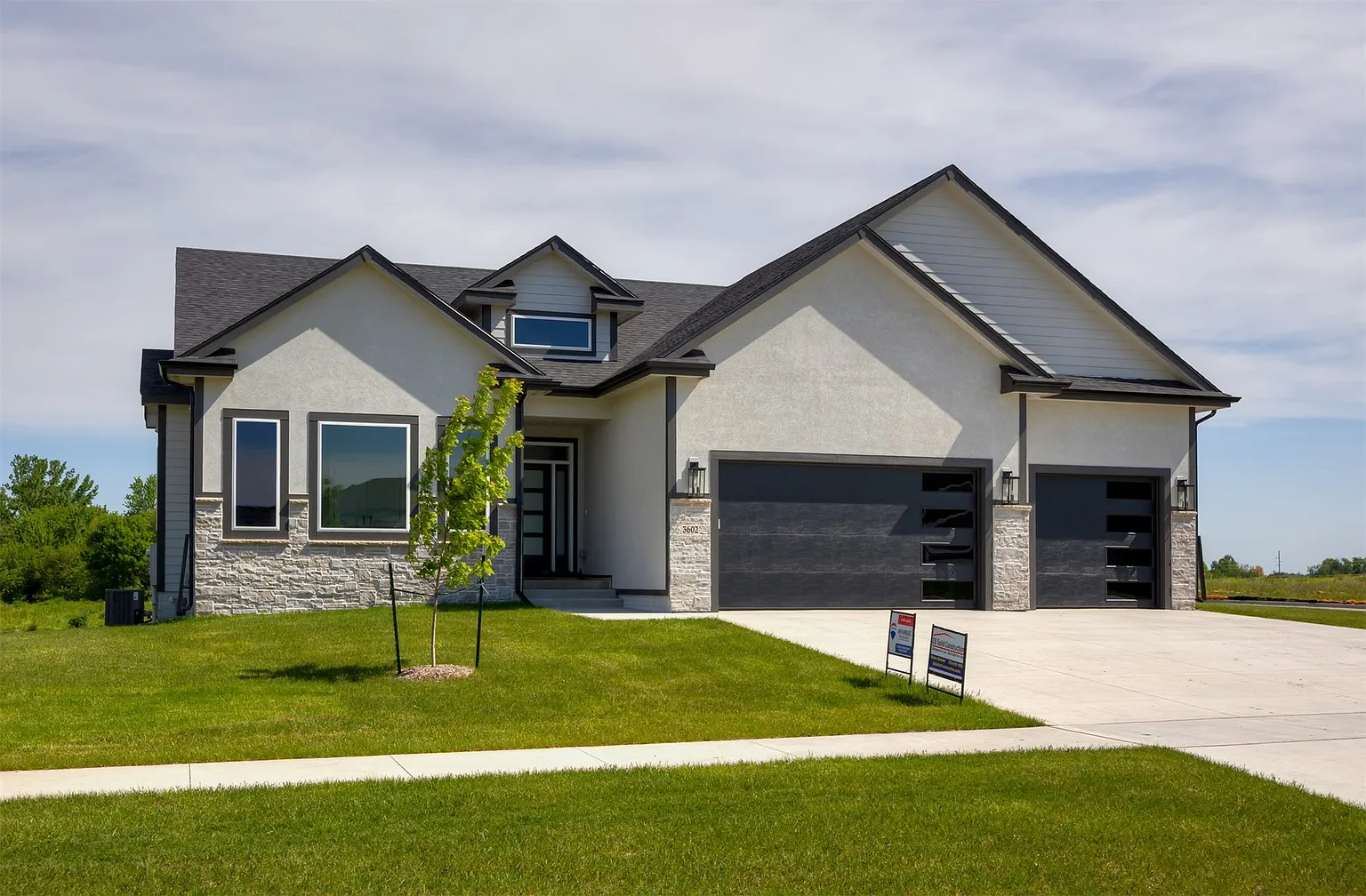 Azalea IV home by DS Solid Construction