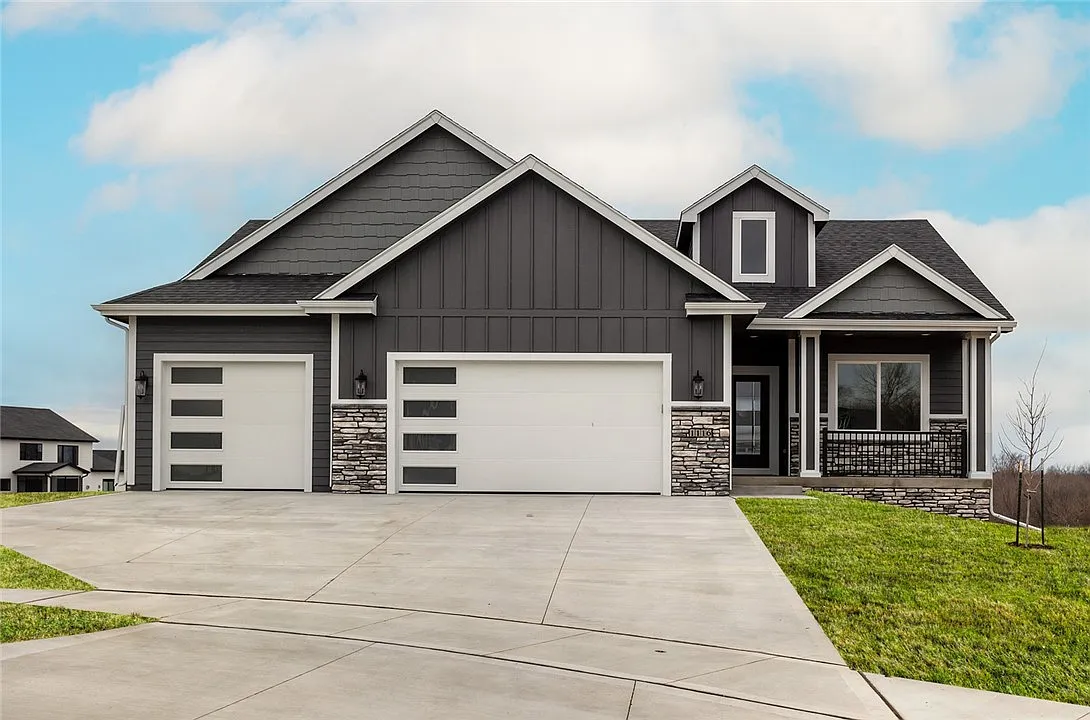 Poppe home by DS Solid Construction